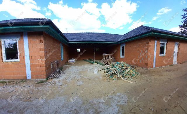 Eladó családi ház, Debrecenben 99 M Ft, 4 szobás