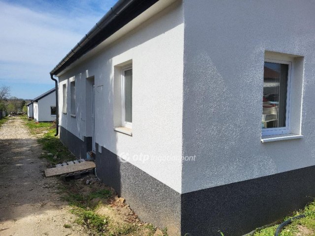Eladó családi ház, Balatonszemesen 88 M Ft, 5 szobás
