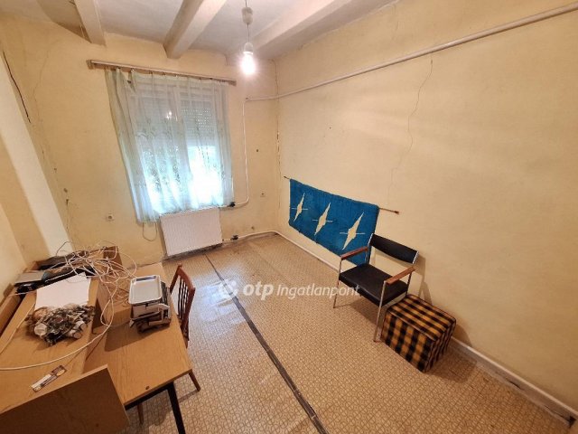 Eladó családi ház, Nagyréven 8 M Ft, 3 szobás