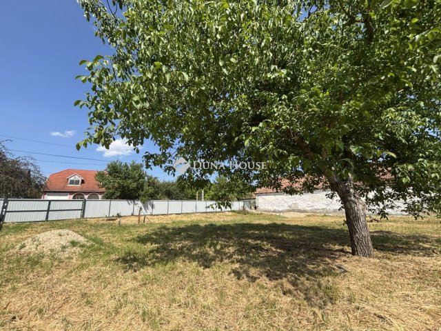 Eladó családi ház, Nagysápon 16.2 M Ft, 1 szobás