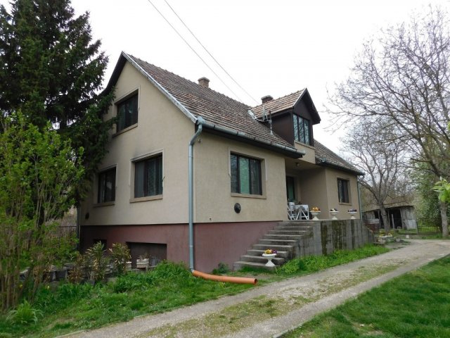 Eladó családi ház, Szigetbecsén 49.9 M Ft, 3 szobás