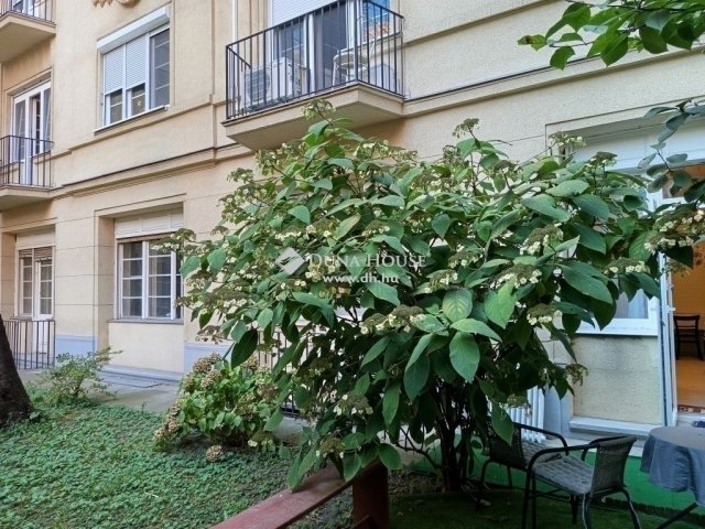 Eladó téglalakás, Budapesten, V. kerületben 98 M Ft, 2 szobás