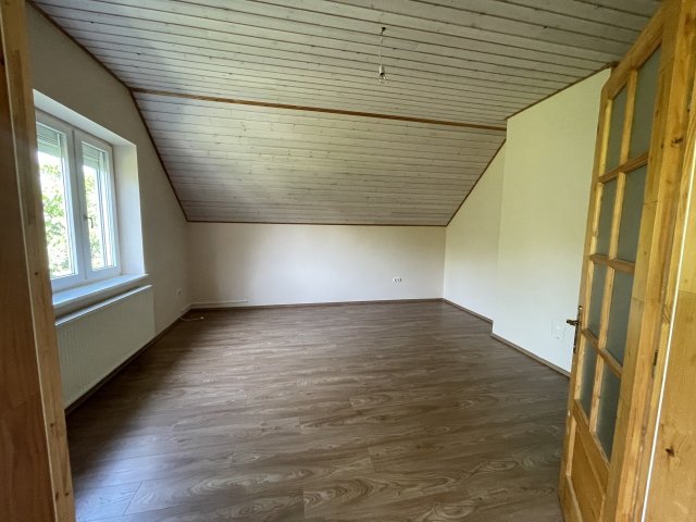 Eladó téglalakás, Veszprémben 72 M Ft, 2+1 szobás