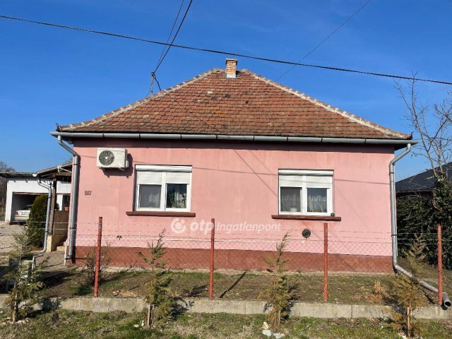 Eladó családi ház, Tápiószelén, Széchenyi úton 24.9 M Ft