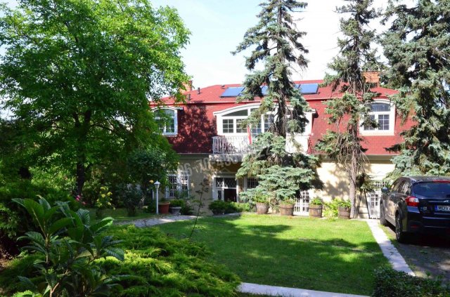 Eladó családi ház, Budapesten, XII. kerületben 530 M Ft