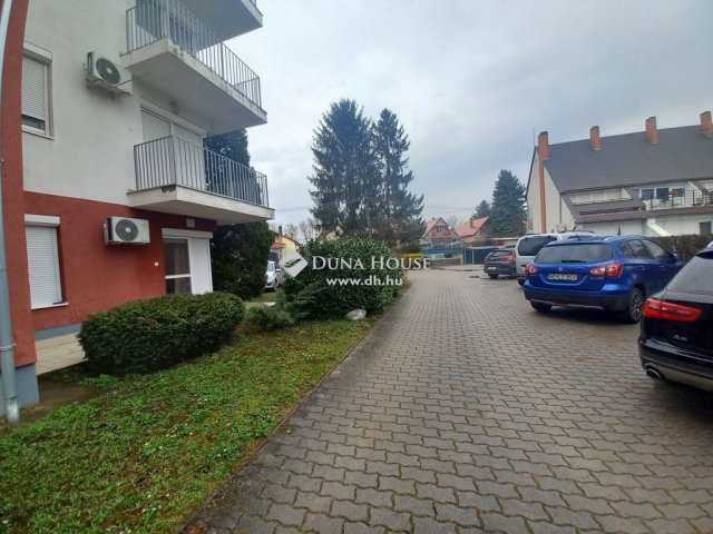 Eladó téglalakás, Dombóváron 24.9 M Ft, 2 szobás