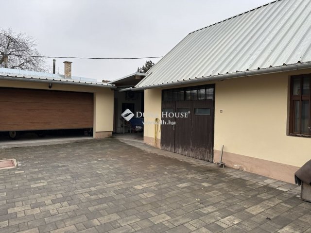 Eladó családi ház, Kecskeméten 97 M Ft, 3 szobás
