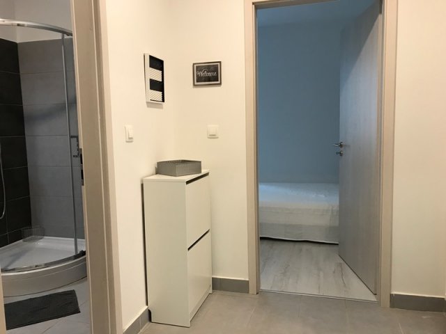 Kiadó téglalakás, albérlet, Pécsett 200 E Ft / hó, 2+1 szobás