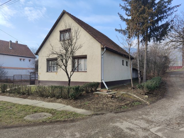 Eladó családi ház, Tokajban 39.9 M Ft, 2 szobás