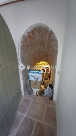 Eladó családi ház, Pécsett 120 M Ft, 6 szobás