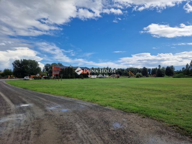 Eladó ipari ingatlan, Kalocsán, Miskei úton 370 M Ft