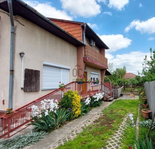 Eladó családi ház, Üllőn 84.9 M Ft, 6 szobás