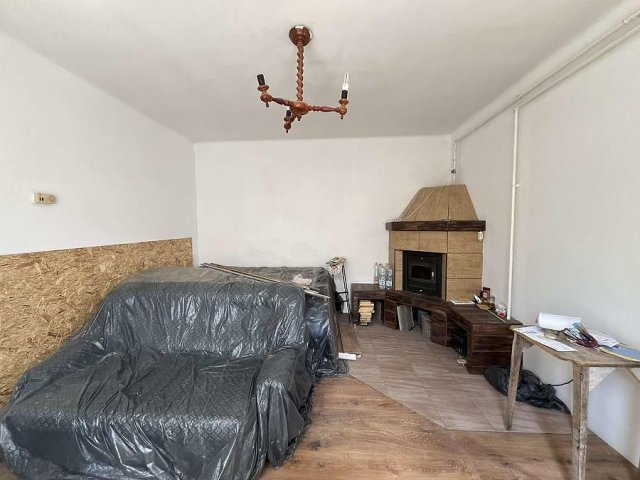 Eladó családi ház, Budapesten, XV. kerületben 41.9 M Ft