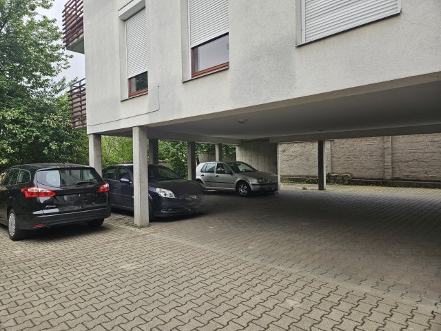 Eladó üzlethelyiség, Pécsett 23 M Ft, 1 szobás
