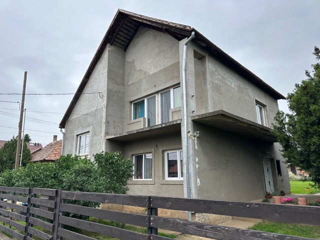 Eladó családi ház, Érden 89 M Ft, 4 szobás