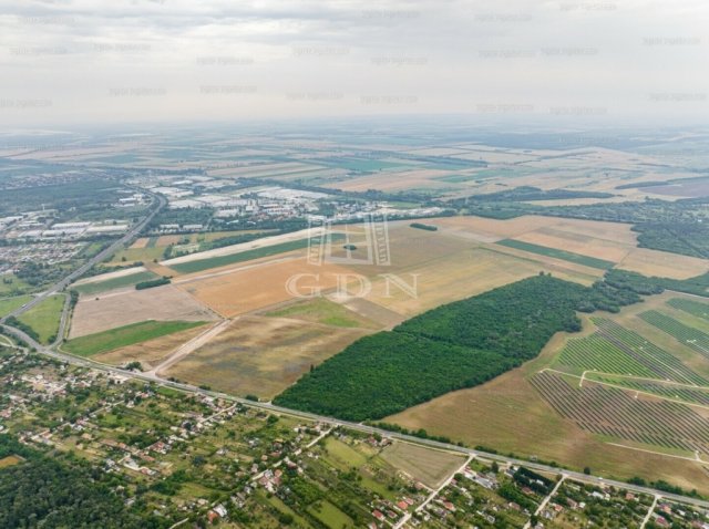 Eladó ipari ingatlan, Székesfehérvárott 0.019 M Ft