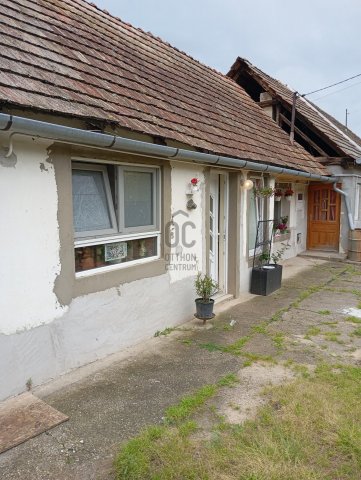 Eladó családi ház, Szekszárdon 21 M Ft, 2 szobás