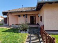 Eladó családi ház, Alsónémediben 129.9 M Ft, 4 szobás