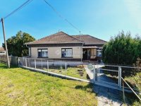 Eladó családi ház, Békésen 33 M Ft, 3 szobás