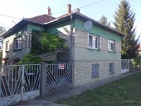 Eladó családi ház, Tiszakécskén, Fő úton 38.5 M Ft, 6 szobás