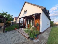 Eladó családi ház, Debrecenben 99 M Ft, 3 szobás
