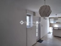 Eladó téglalakás, Pécsett 21.9 M Ft, 2 szobás