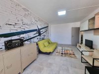 Kiadó panellakás, albérlet, Pécsett 250 E Ft / hó, 3 szobás