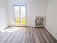 Eladó panellakás, Pécsett 56.9 M Ft, 2 szobás