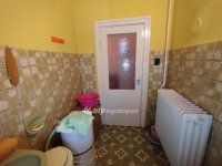Eladó családi ház, Pécsett 52 M Ft, 3 szobás