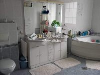 Eladó családi ház, Újlengyelen 195 M Ft, 6 szobás