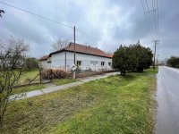 Eladó családi ház, Bakson 24.9 M Ft, 5 szobás