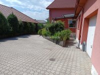 Eladó családi ház, Ácson 73 M Ft, 7 szobás