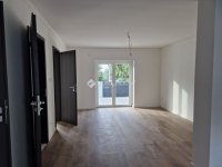 Eladó családi ház, Balatonszárszón 185 M Ft, 9 szobás