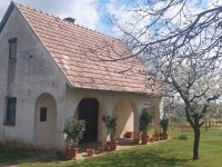Eladó nyaraló, Dombóváron 11 M Ft, 3 szobás