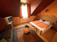Kiadó hotel, Hajdúszoboszlón 1500 E Ft / hó, 10 szobás