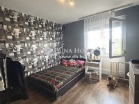Eladó panellakás, Komlón 20.9 M Ft, 3 szobás