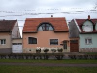 Eladó családi ház, Gyöngyösön 120 M Ft, 4 szobás