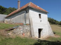 Eladó nyaraló, Pécselyen 55 M Ft, 2 szobás