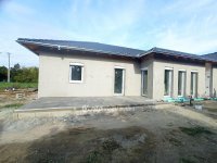 Eladó ikerház, Pusztaszabolcson 74.99 M Ft, 4 szobás