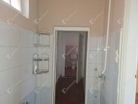 Eladó családi ház, Pécsett 38.9 M Ft, 2 szobás