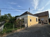 Eladó családi ház, Tatán 85 M Ft, 7 szobás