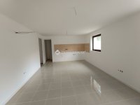 Eladó családi ház, Cegléden 36.9 M Ft, 3 szobás