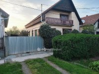 Eladó családi ház, Szeghalmon 30 M Ft, 3 szobás