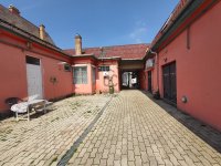 Eladó családi ház, Gyöngyösön 155 M Ft, 6 szobás