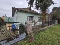 Eladó családi ház, Pécsett 39.9 M Ft, 4 szobás