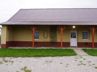 Eladó családi ház, Poroszlón 52.9 M Ft, 3 szobás
