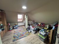 Eladó családi ház, Nyergesújfaluban 89.9 M Ft, 4 szobás