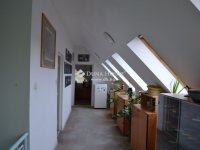Eladó családi ház, Pilisvörösváron 259.2 M Ft, 6 szobás