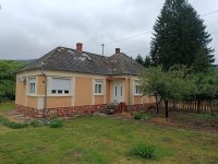 Eladó családi ház, Bakonybélben 65 M Ft, 2 szobás