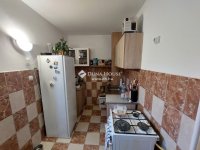 Eladó panellakás, Pécsett 30.9 M Ft, 2 szobás